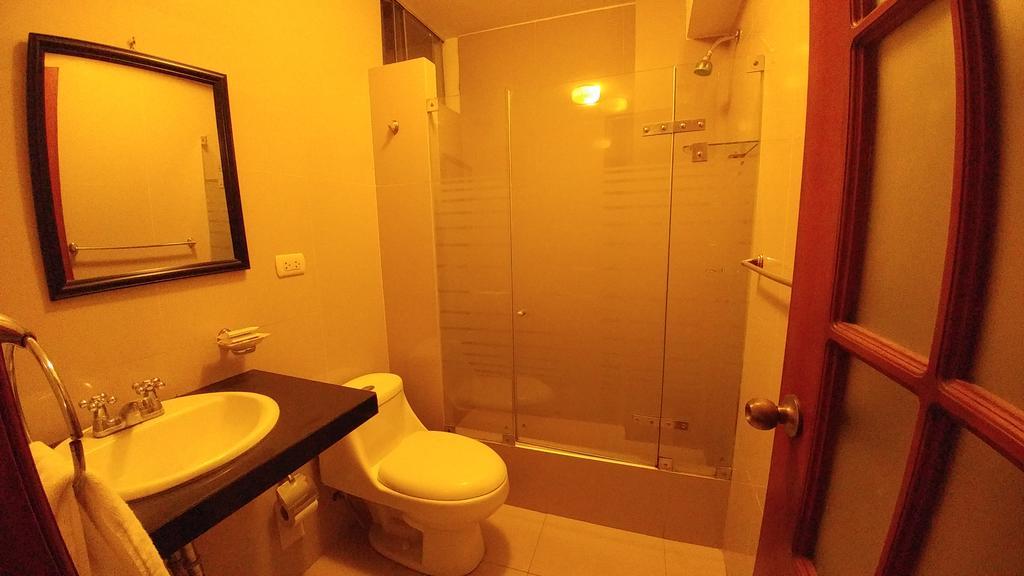 Libertad Hotel Trujillo Extérieur photo